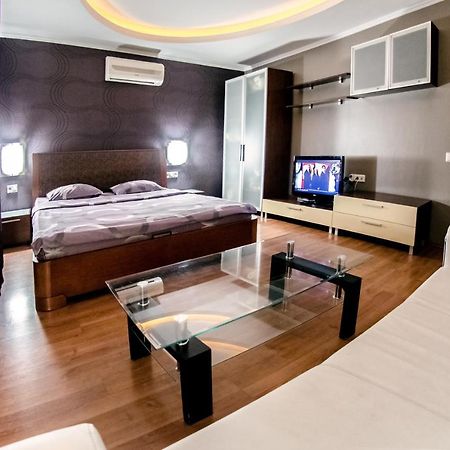 Hotrent Pechersk Lesy 20/22 Киев Екстериор снимка