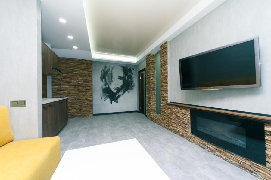 Hotrent Pechersk Lesy 20/22 Киев Екстериор снимка