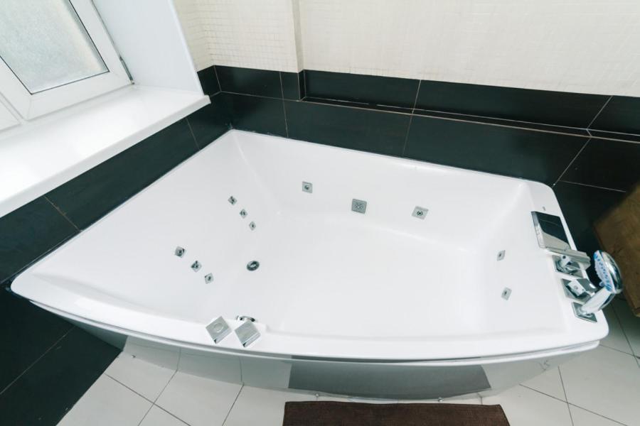 Hotrent Pechersk Lesy 20/22 Киев Екстериор снимка