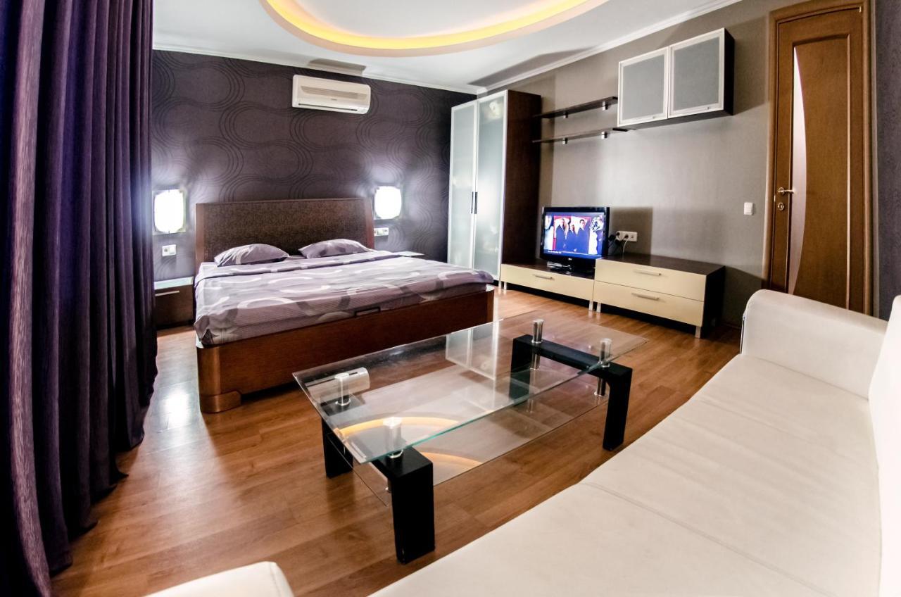 Hotrent Pechersk Lesy 20/22 Киев Екстериор снимка